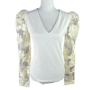 EXPRESS Floral Lace Puff Long Sleeve Swan Ivory V Neck Snap Bodysuit Top Sz Med
